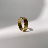 Aurum Edge Ring